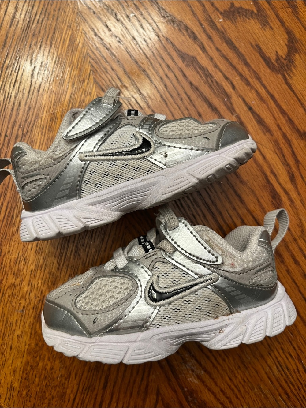Kids Silver Athletic Sneakers with Hook-and-Loop Strap toddlers 6